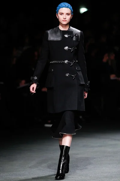 Look 34